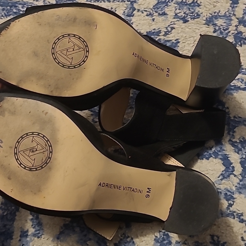 Adrienne Vitadini sz 9 black peep toe suede heels SH392 - Picture 3 of 3